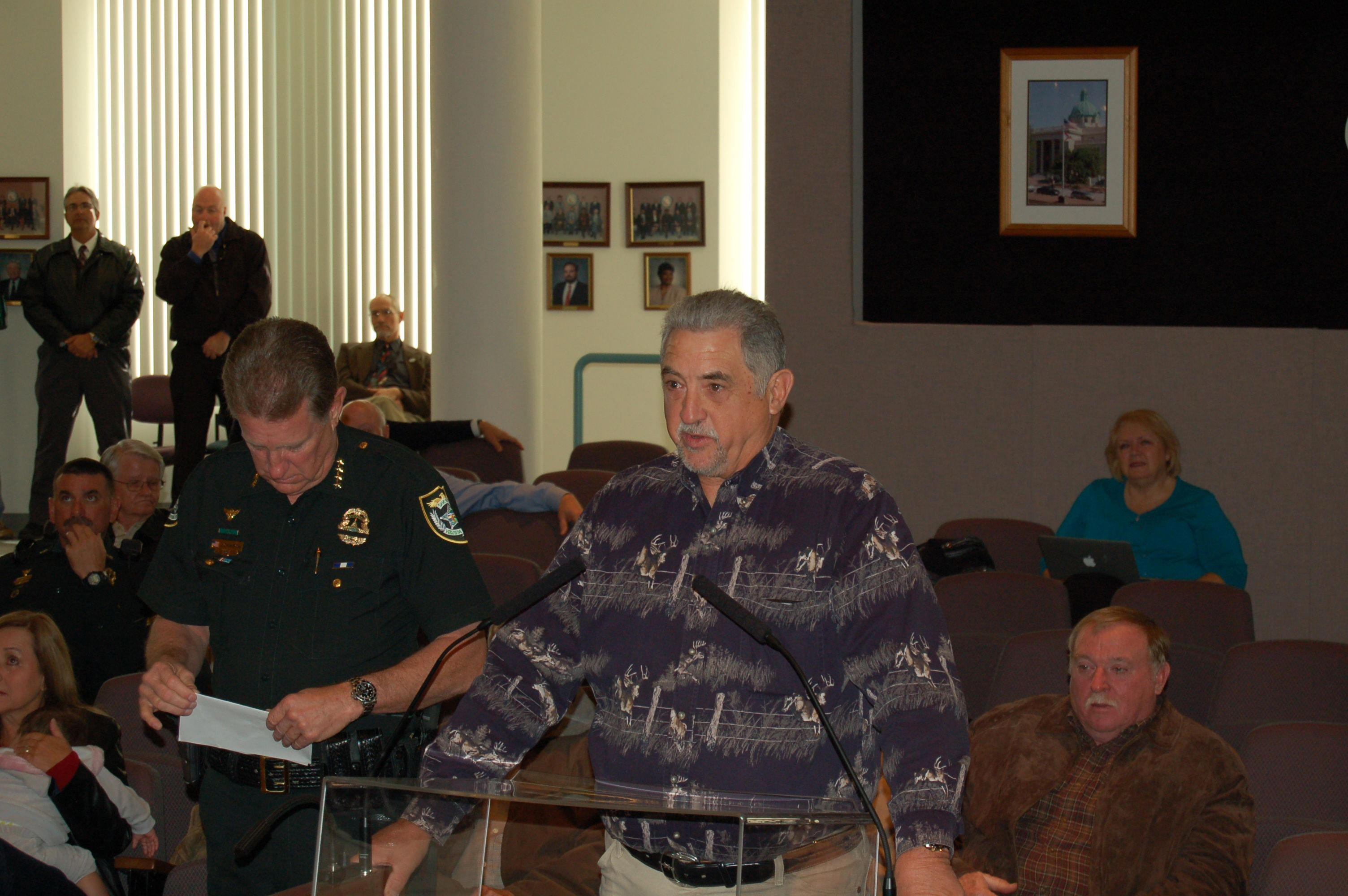 County Honors Retired Sheriff's Office Chief Deputy Bill Lee Image