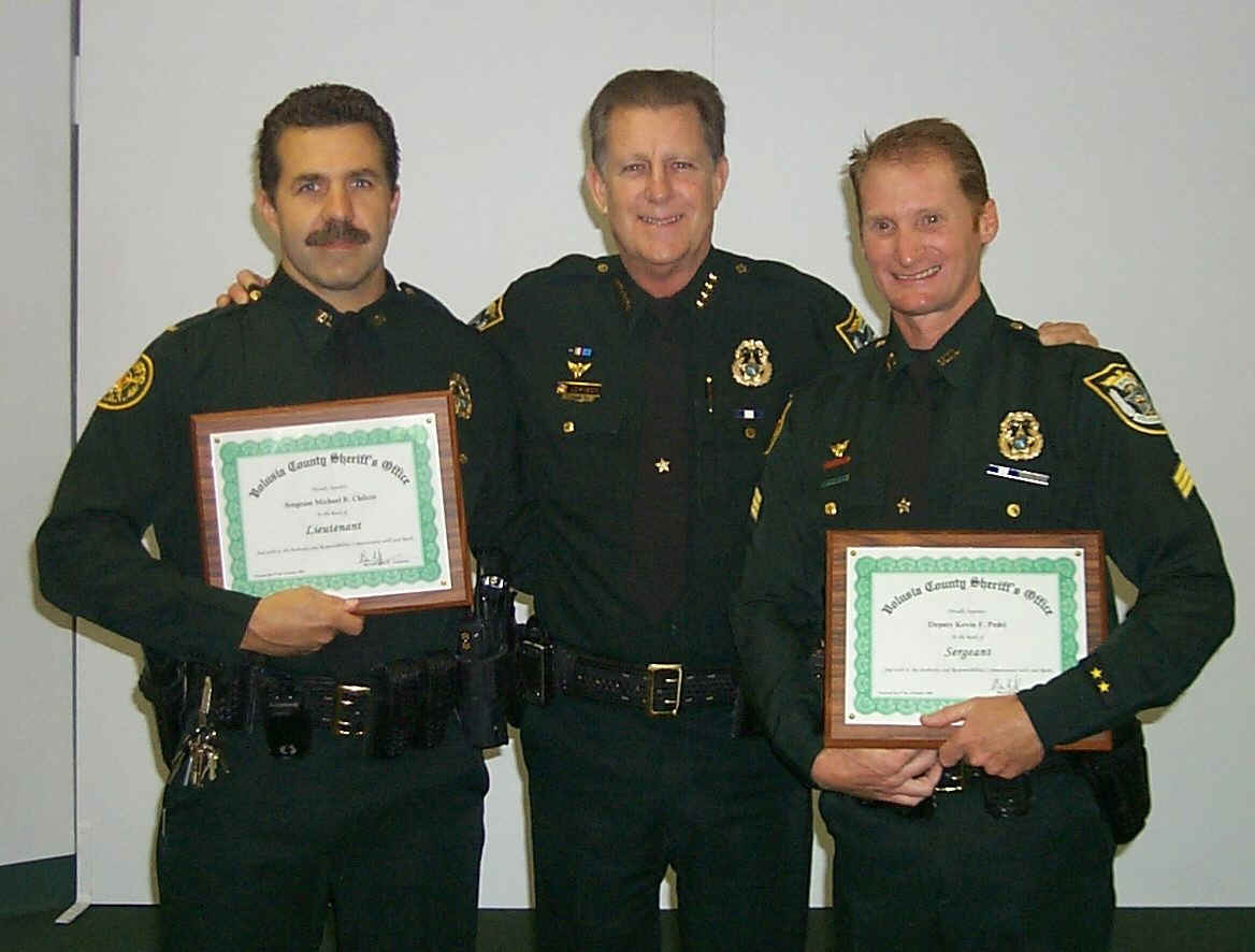 Sheriff Johnson Promotes Two Deputies  Image